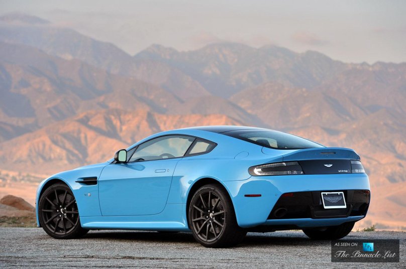 Aston Martin v12 Vantage s