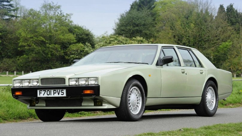 Aston Martin Lagonda 1974
