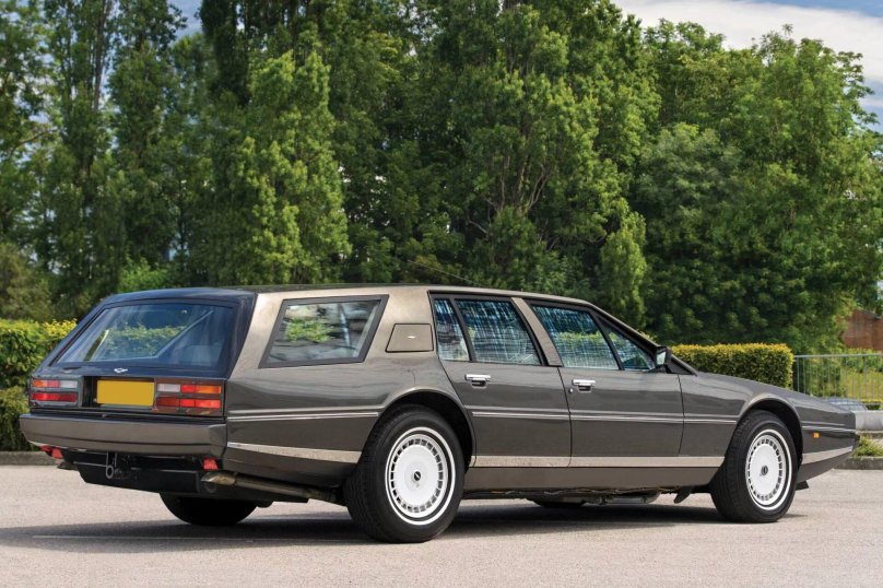 Aston Martin Lagonda универсал