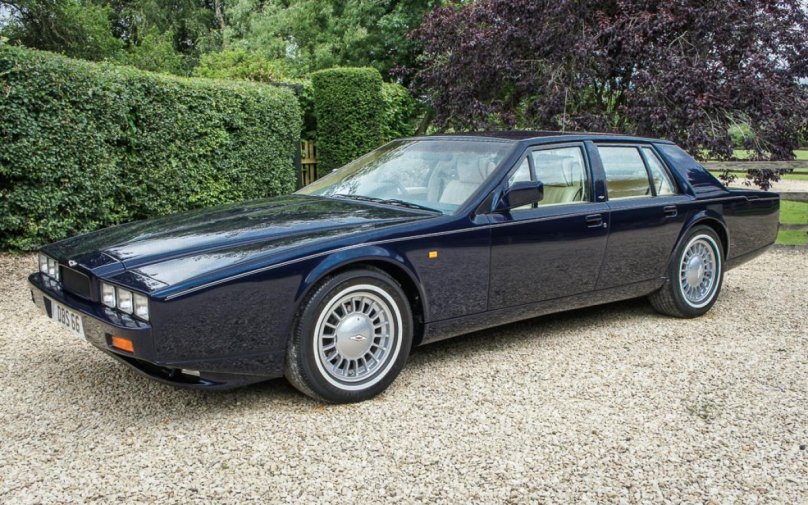 Астон Мартин Лагонда 1976