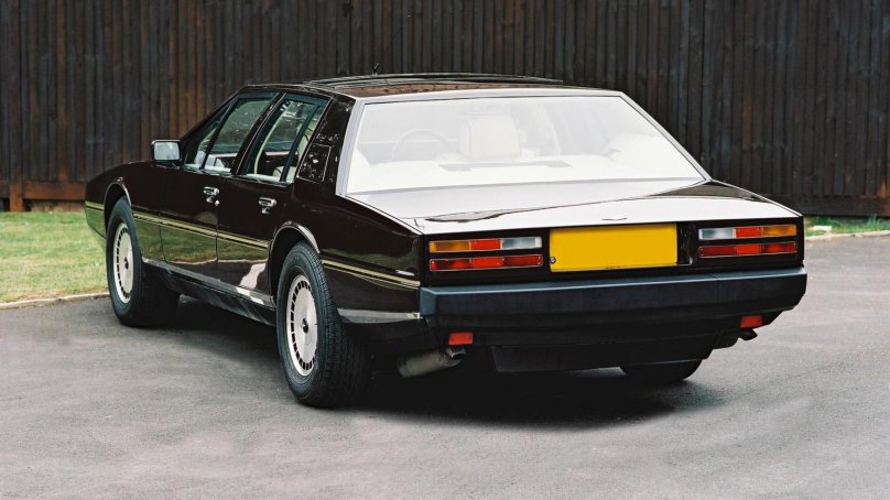 Aston Martin Lagonda 1976
