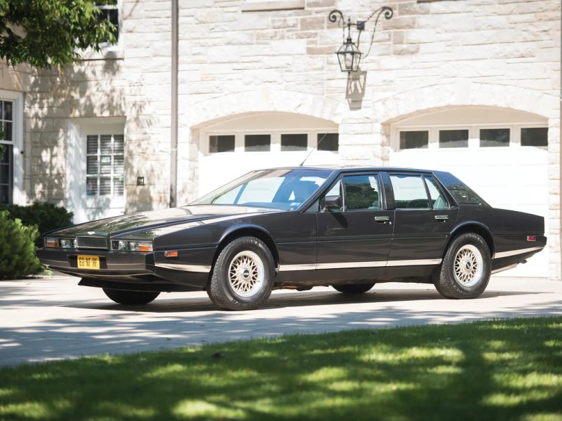 Aston Martin Lagonda 1974