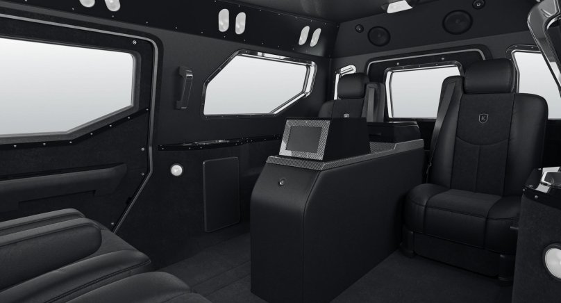 Conquest Knight XV салон