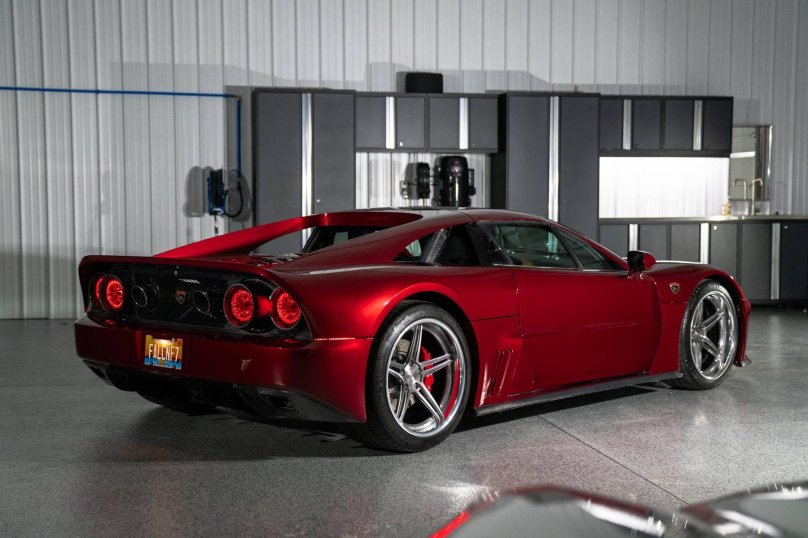Falcon f7 car