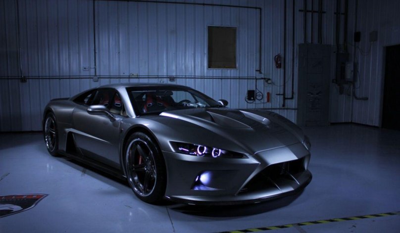 Американский суперкар Falcon f7