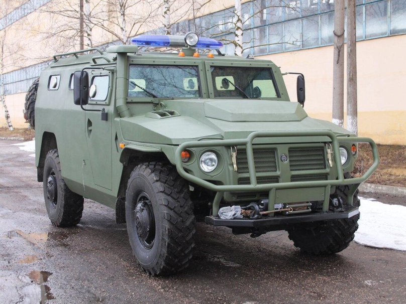 ГАЗ 2330 тигр армейский