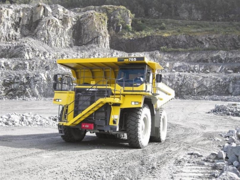 Самосвал Комацу 785