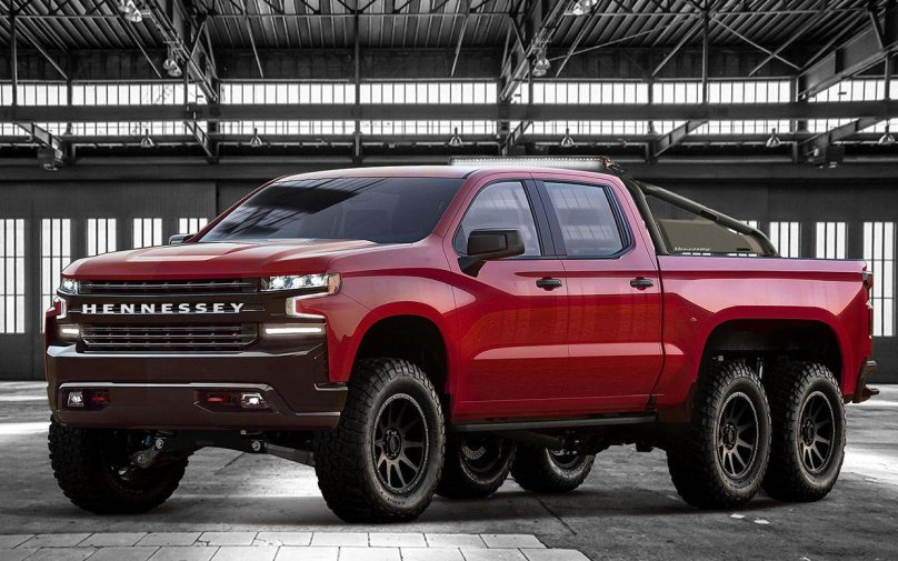 Chevrolet Silverado (Hennessey Goliath 6x6)