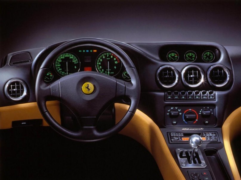 Ferrari 550 Maranello салон