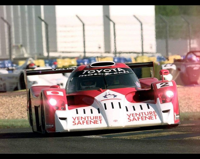1998 Toyota gt-one Road Version (ts020)