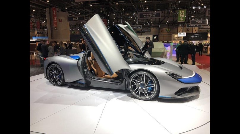 Ниссан Пининфарина