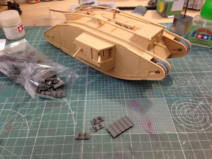 Танк Марк 4 игрушка