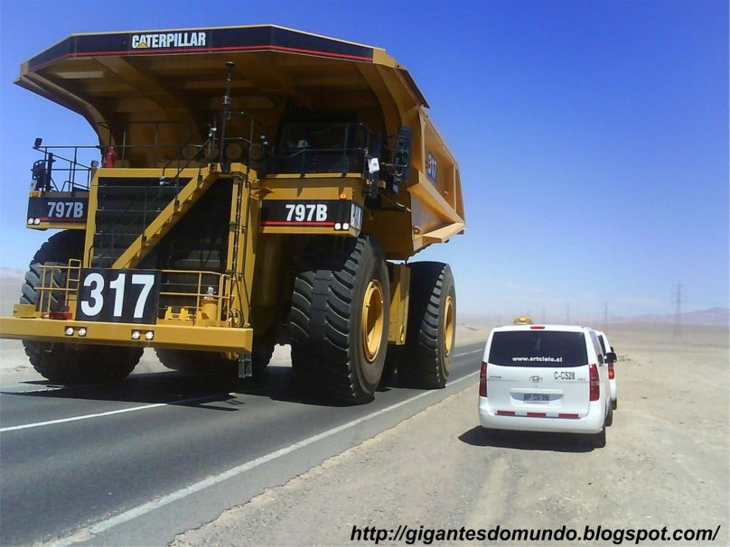 Самосвал Caterpillar 797b