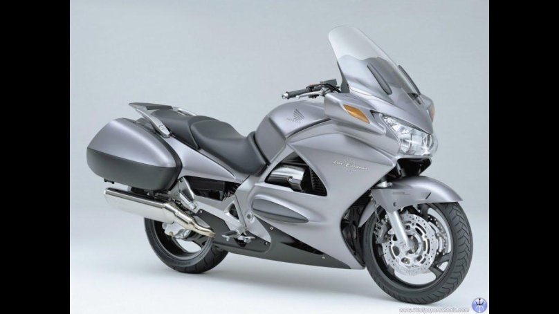 Honda st1300