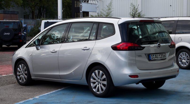 Opel Zafira Tourer 2012