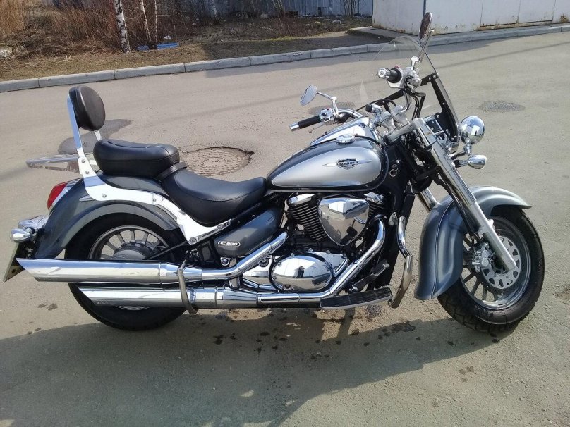 Suzuki Boulevard c800