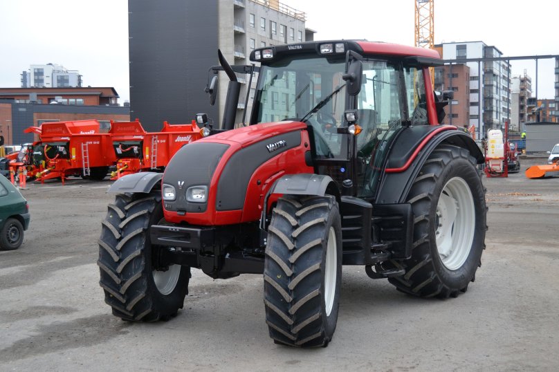 Трактор Valtra