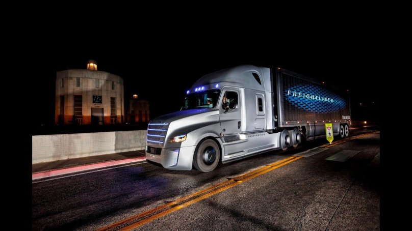 Американские фуры Фредлайнер