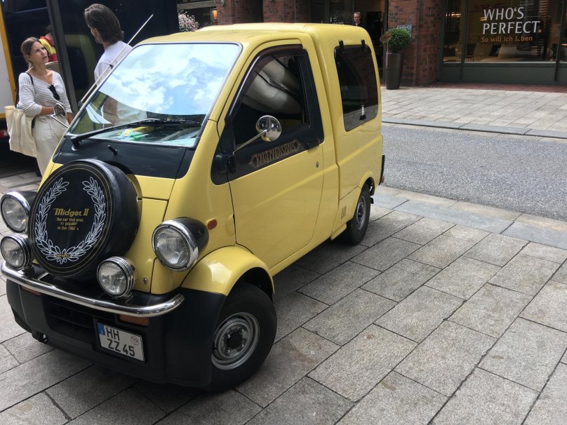 Машины с глазками Япония