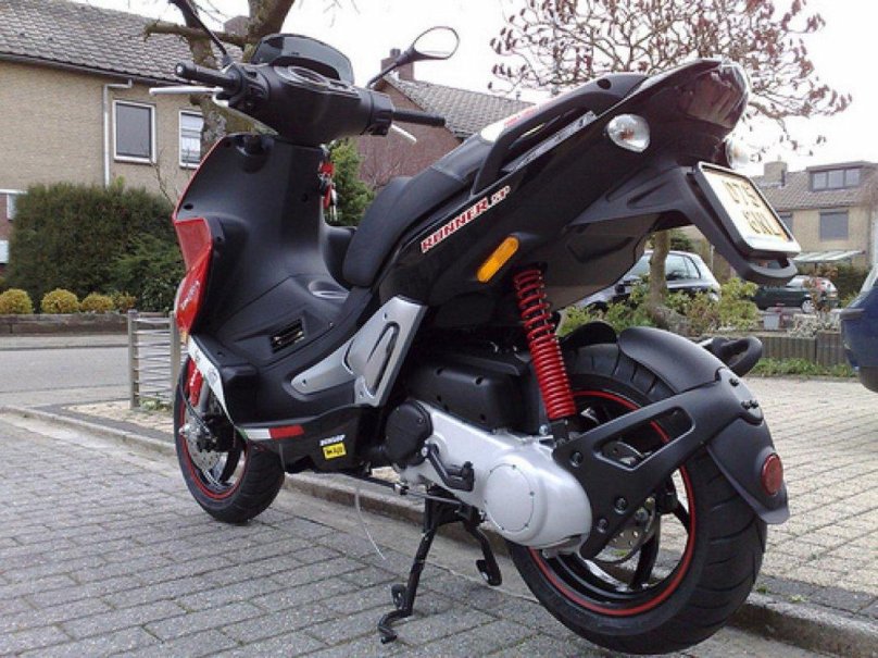 Скутер Gilera Runner 50