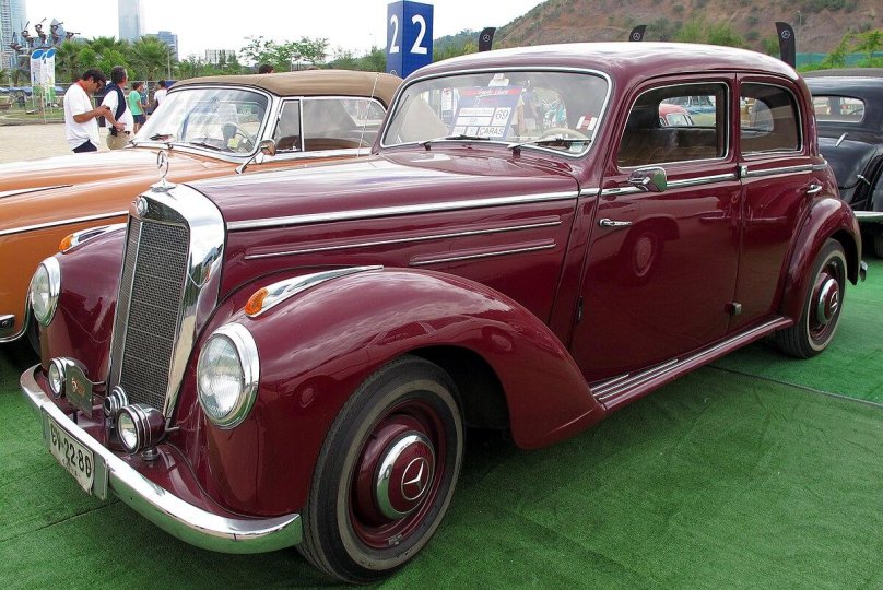 Mercedes-Benz 220 (w187)