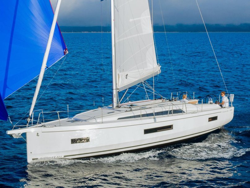 Яхта Beneteau oceanis 40