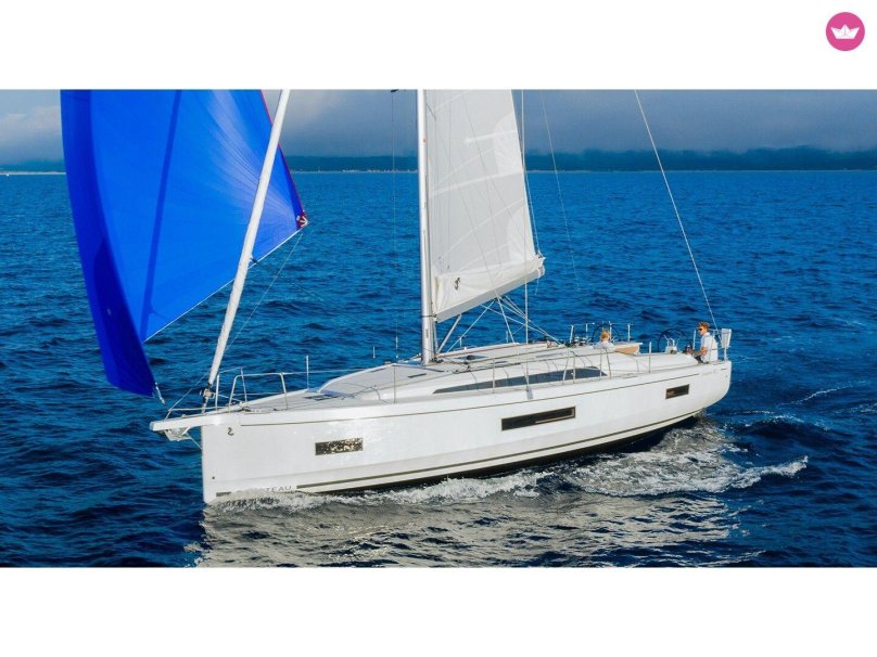Парусная яхта Beneteau oceanis