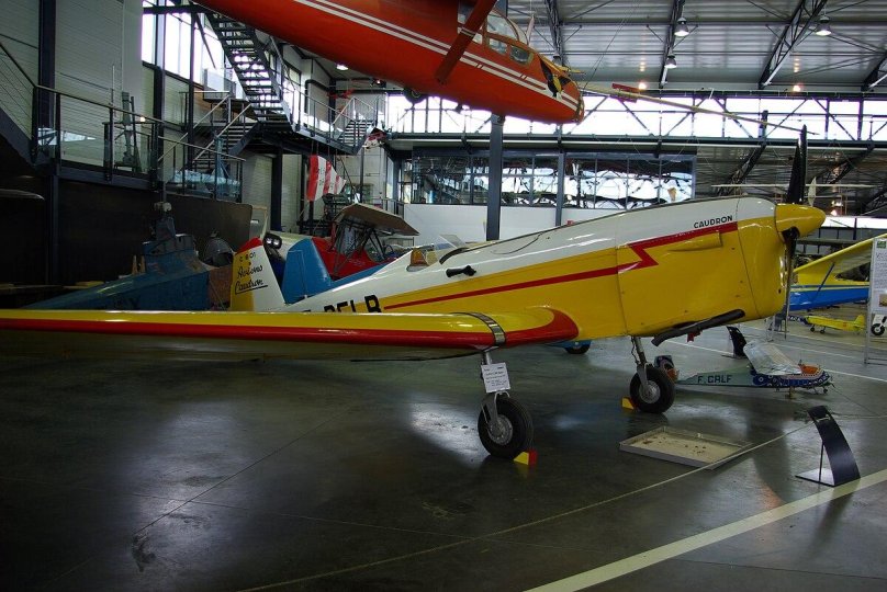Caudron c-445