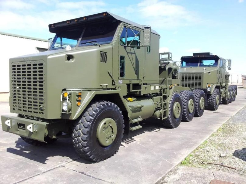 Танковый тягач Oshkosh m1070