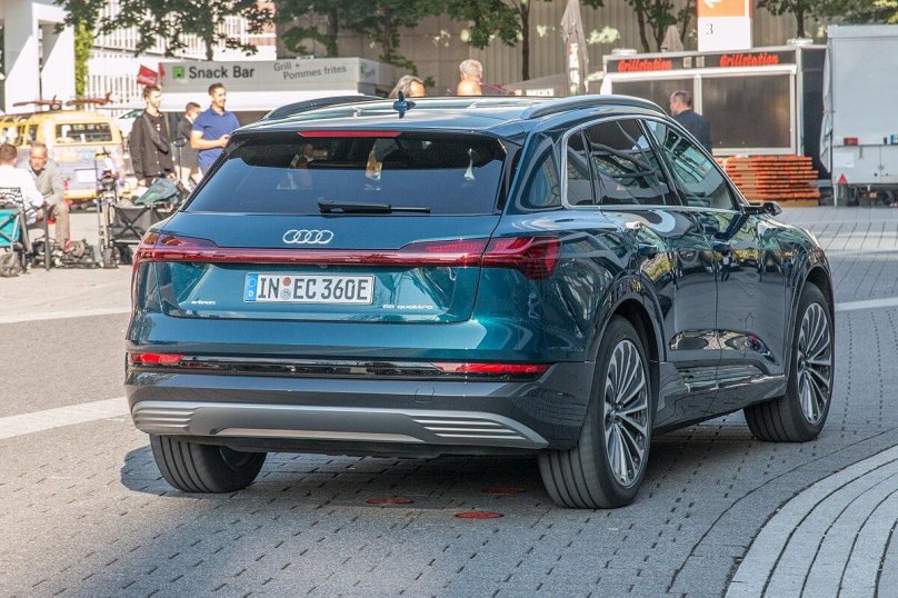 Audi e-tron 55