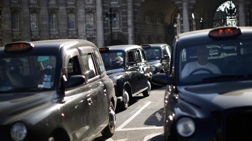 Такси без водителя Лондон