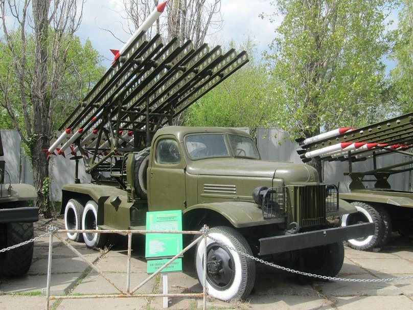 Машины реактивной артиллерии БМ-13