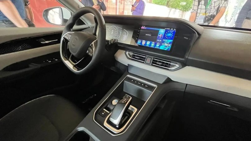 Электрический седан evolute i-Pro