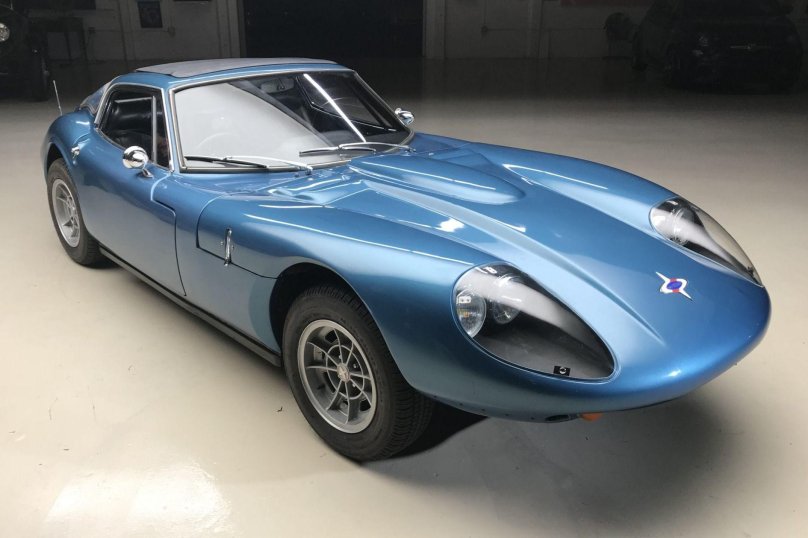 Lamborghini Miura голубая