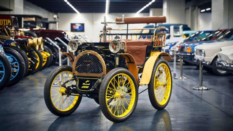 Renault voiturette 1cv