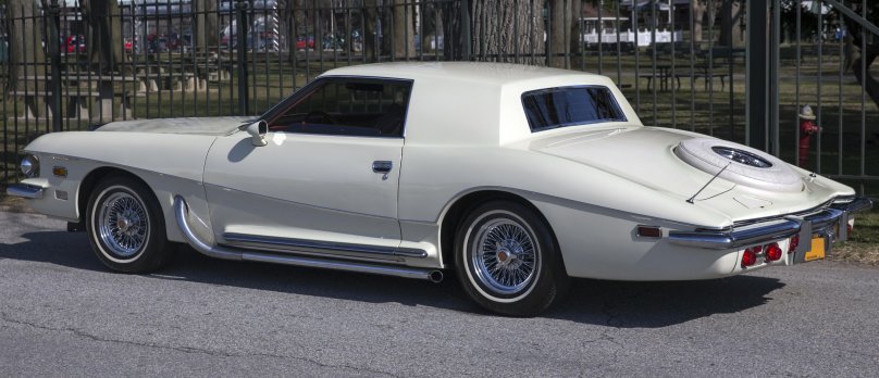 Stutz Blackhawk 1972