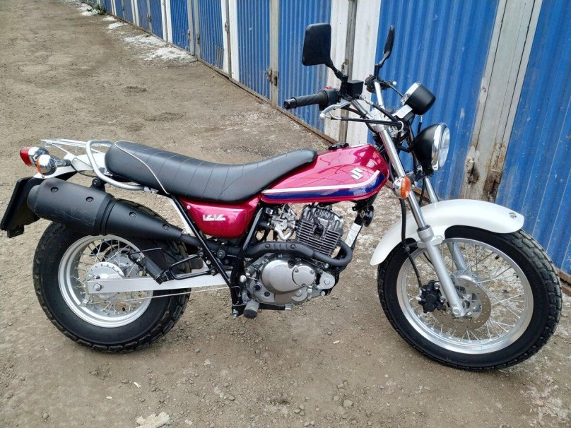 Suzuki rv125