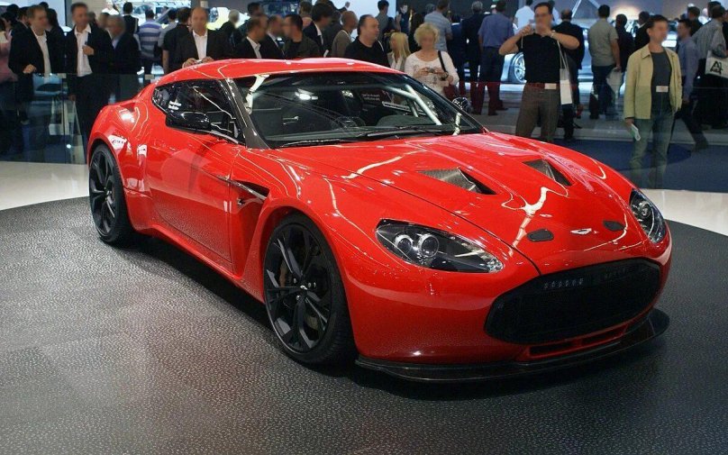 Aston Martin v12 Zagato 2023