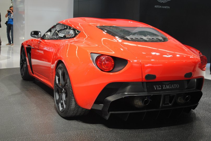 Aston Martin v12 Zagato 2011