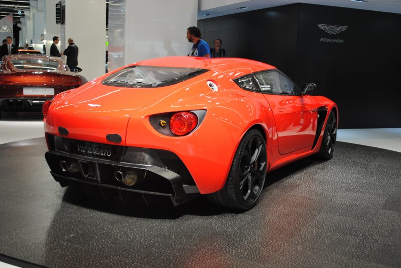 Aston Martin v12 Zagato 2011