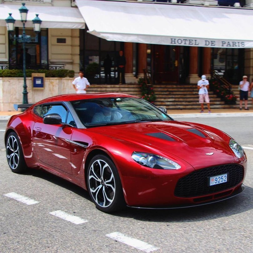 Астон Мартин v12 Zagato