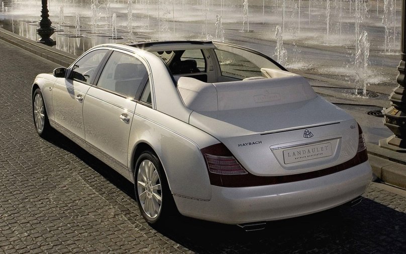 Машина Maybach 62s Landaulet