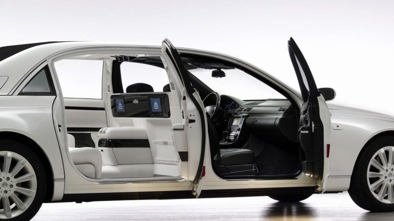 Maybach 62 Landaulet