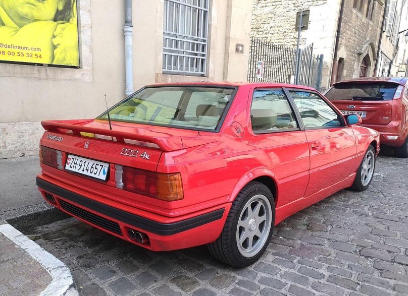 Мазерати 222