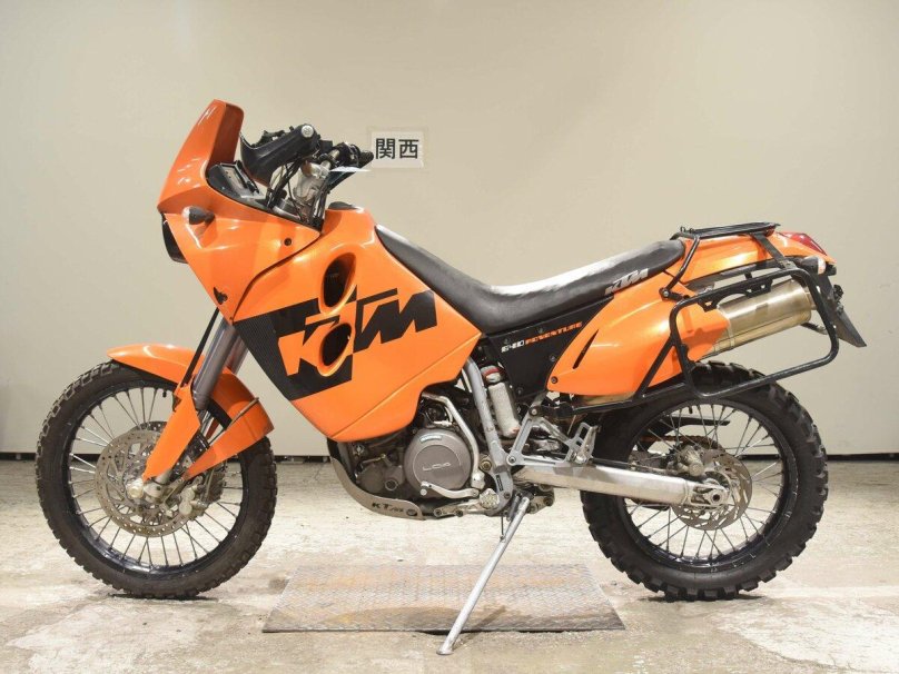 КТМ 640 адвенчер 2000 год