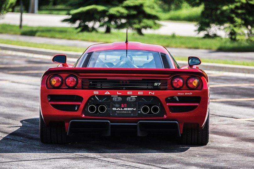 Машина Saleen s7 Turbo
