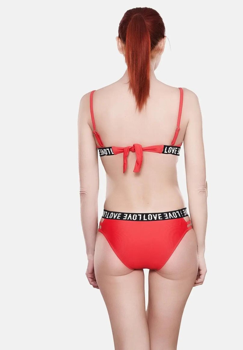 Хелена Квин