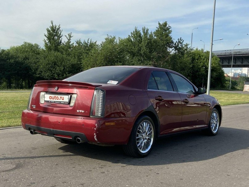 Cadillac STS 4.6