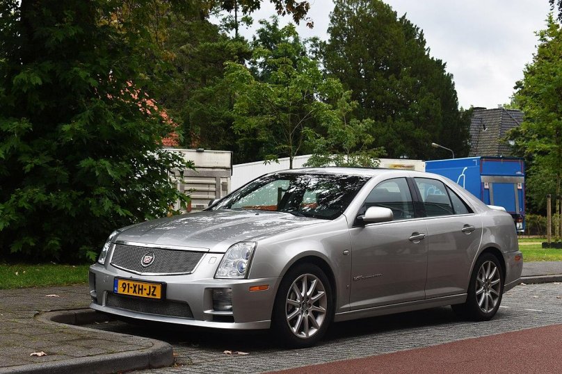 Cadillac STS 4.6