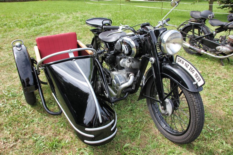 Мотоцикл ДКВ 250